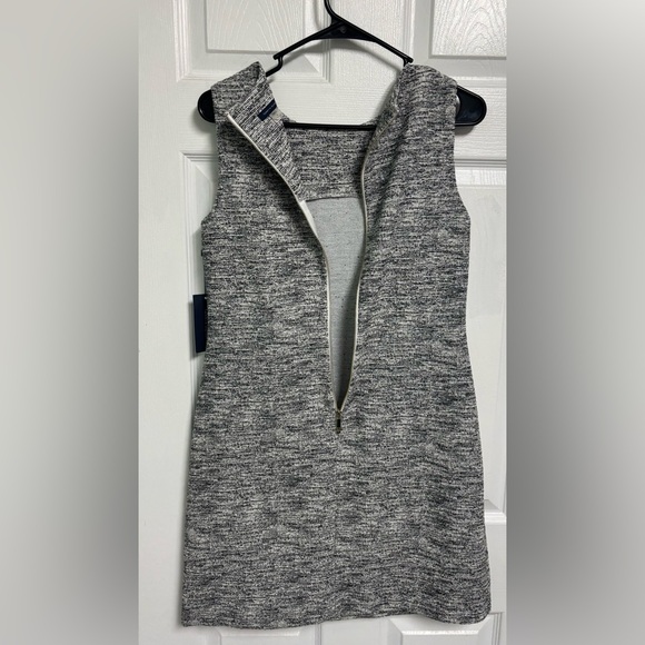 Tommy Hilfiger Sleeveless Tweed Sheath Dress Gray & Black Women’s Size 6 NWT - Picture 2 of 5